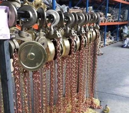 合格的防爆電動葫蘆應該滿足兩個方面的要求